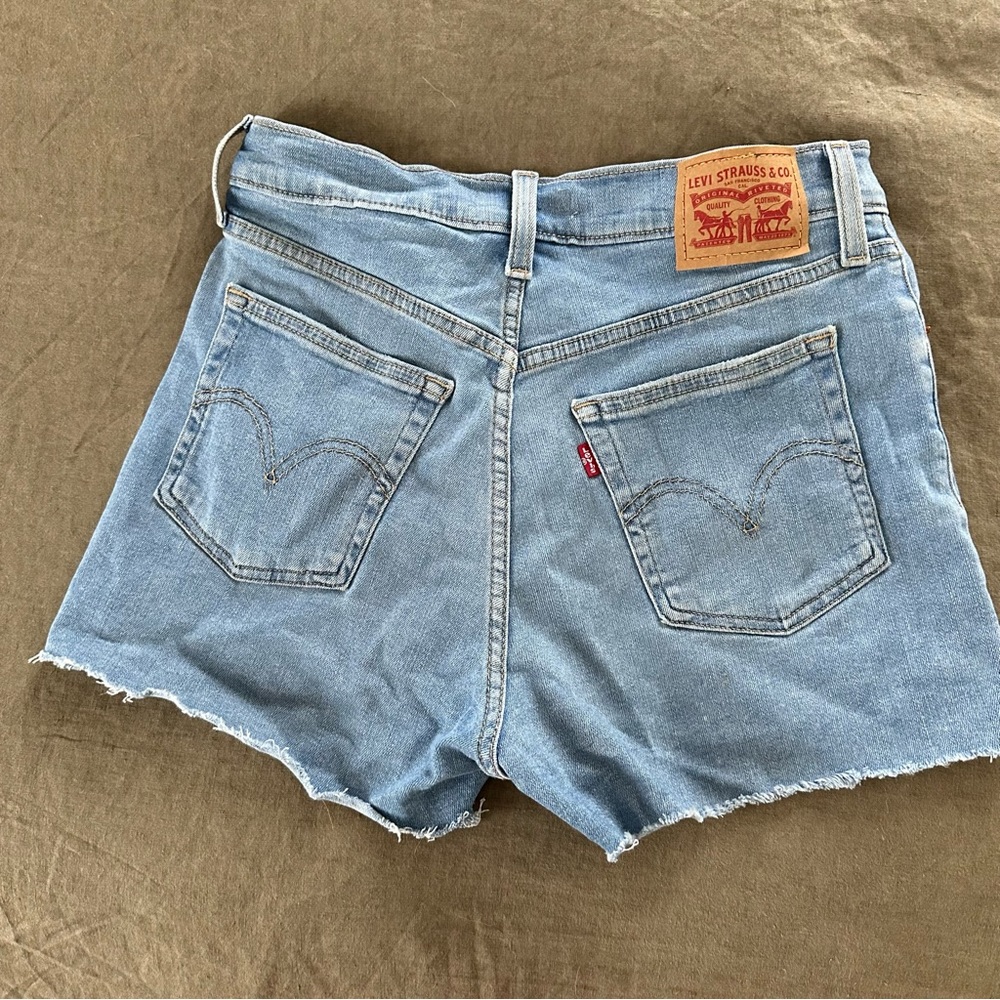 Levi’s high rise shorts